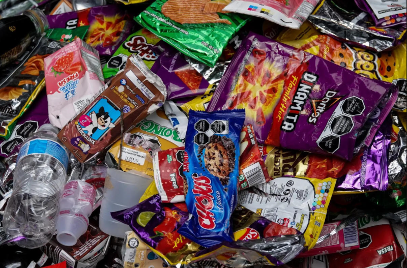 Empresas no se amparararán contra prohibición de alimentos chatarra en escuelas