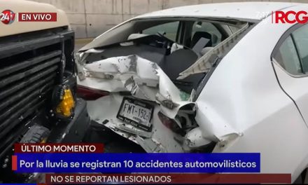 Caos en Saltillo por la lluvia; se registran 10 accidentes y semáforos sin funcionar