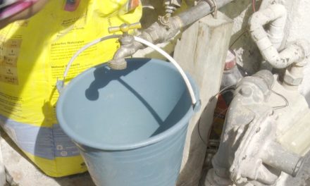 Exigen agua en la colonia Fidel Velásquez de Ramos Arizpe