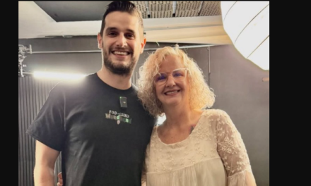 Es buena persona: critican a mamá de Gala Montes por entrevista con Adrián Marcelo