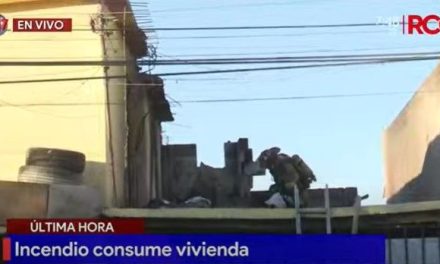 Última Hora: Incendio consume vivienda en la colonia Guerrero