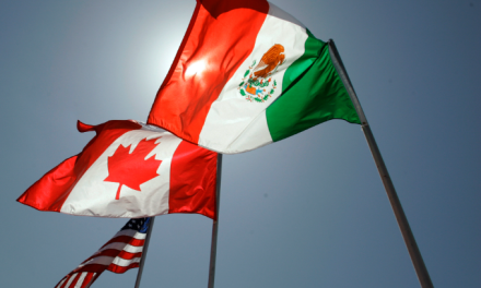 Trump evalúa ‘aliviar’ aranceles a México y Canadá