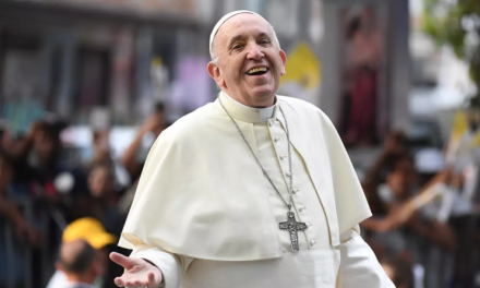 El Papa Francisco se mantiene estable tras crisis respiratoria