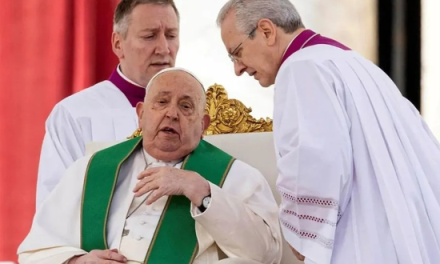 El papa Francisco estuvo al borde de la muerte en dos ocasiones