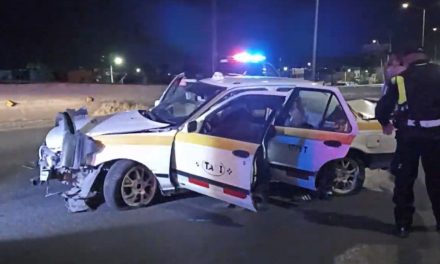Saltillo: Joven agarra el taxi de su hermano y derrapa tras manejar ebrio y exceso de velocidad