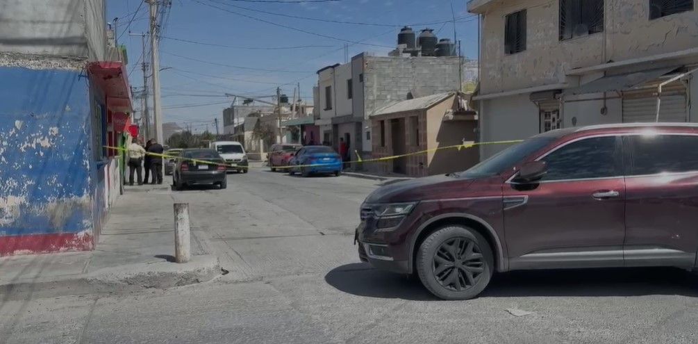 Saltillo: Hombre pierde la vida luego de que auto que reparaba le cayera encima