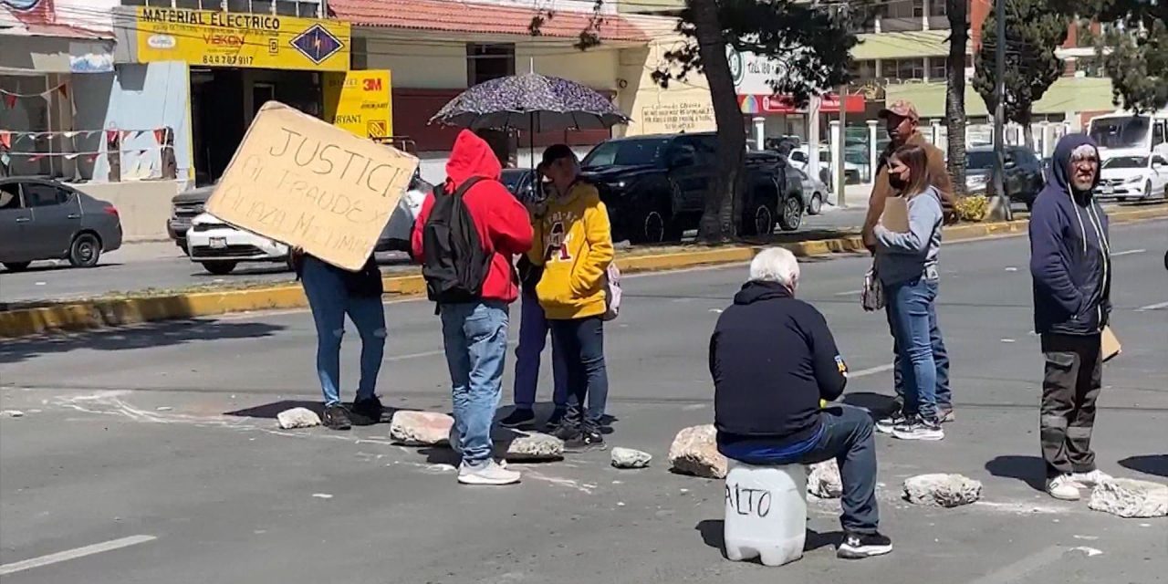 Saltillense lleva un año sin coche y sin la devolución de su dinero