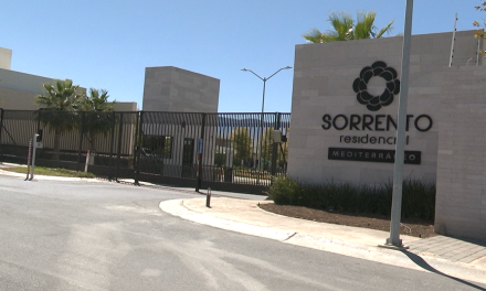 Saltillo: No le permiten ingresar a su casa, comité de vecinos le cancelan los accesos