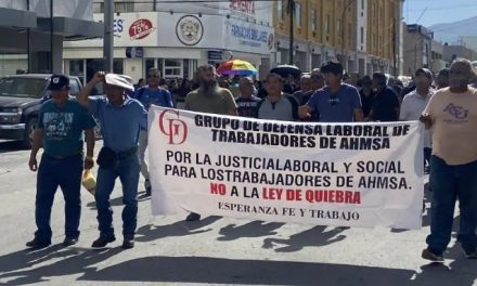 Manifestación de extrabajadores de AHMSA termina con violencia