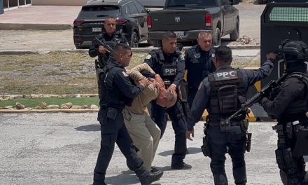 Trasladan a presunto homicida a prisión de máxima seguridad en Coahuila