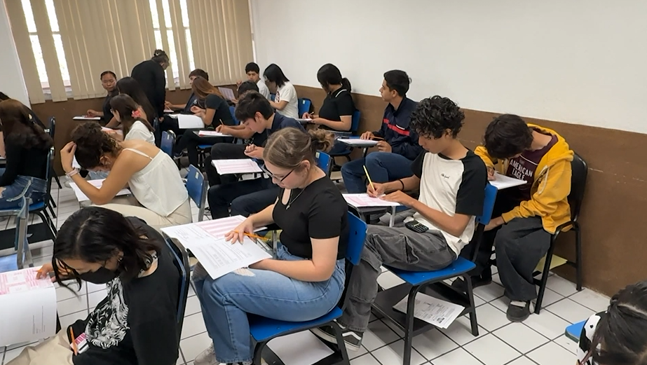 Más de 14 mil aspirantes presentan examen en la UAdeC