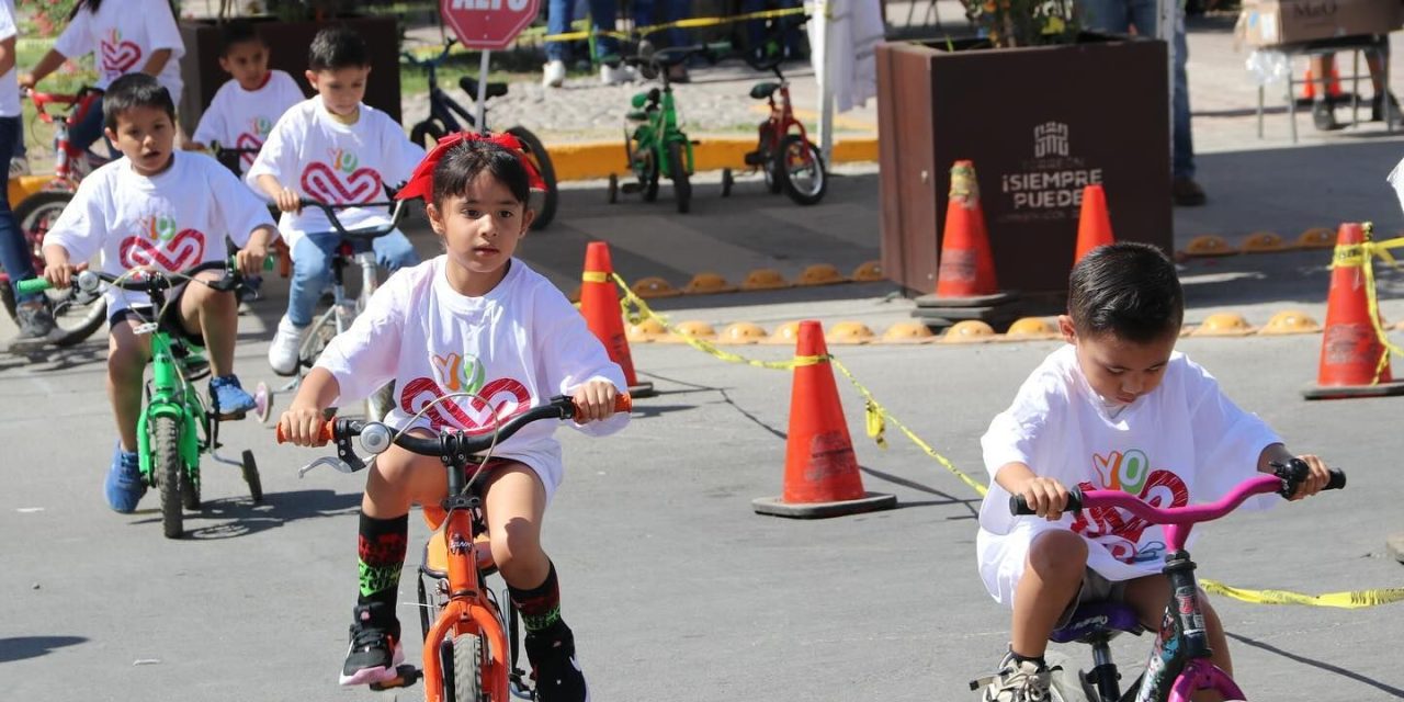 Celebran el Día del Niño en Paseo Colón de Torreón