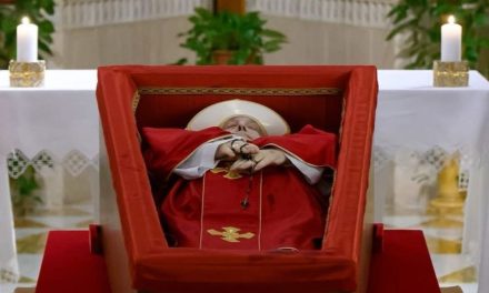 Los ojos del mundo en el Vaticano