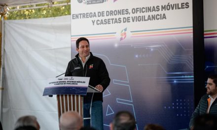 Entrega Javier Díaz oficinas, casetas y drones a la Policía de Saltillo