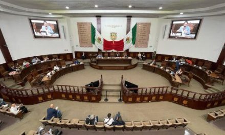 Insisten en regulación de seguros médicos en la entidad