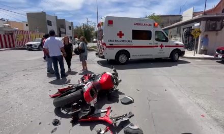 Accidente en la colonia Gustavo Díaz Ordaz deja a un motociclista herido