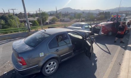 Jóvenes andaban ‘precopeando’ y ocasionan fuerte accidente al sur de Saltillo
