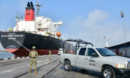 Investiga FGR a funcionarios por ingreso ilegal de diésel en el puerto de Altamira
