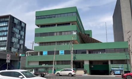 Autoridades del IMSS se reunieron con pacientes que realizaron manifestación