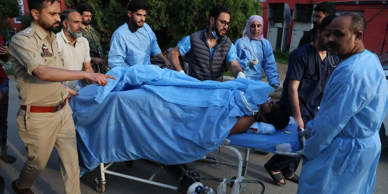 Ataque en región india de Cachemira deja al menos 28 turistas muertos