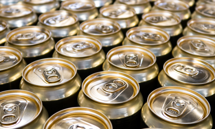 Estados Unidos aplicará arancel del 25 % a latas de aluminio para cerveza