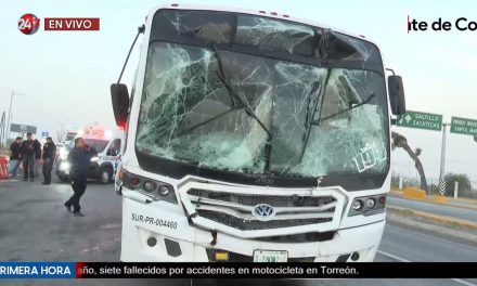 Choca transporte de personal contra tráiler en la carretera Saltillo-Monterrey; hay heridos