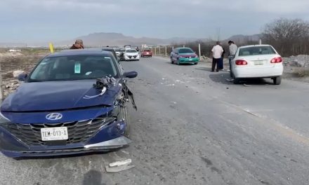 Conductor provoca fuerte accidente en camino al seminario