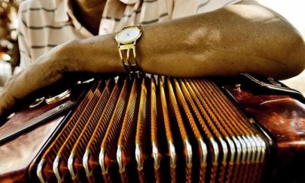 Michoacán buscará prohibir los espectáculos que tengan narcocorridos