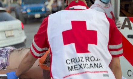 Derriban a motociclista en colonia El Salvador
