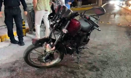Derriban a motociclista en el bulevar José Musa de León