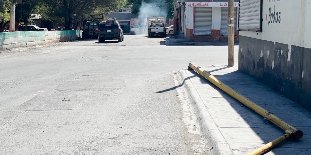 Derriban poste y se roban lámpara