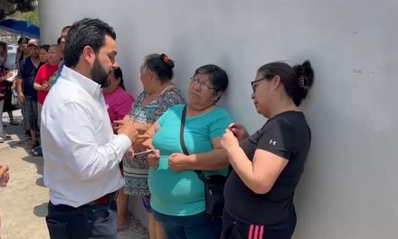Desarrolla mercadito en sábado de gloria