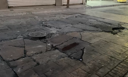 Cada vez más deteriorado el pavimento de la calle Manuel Acuña