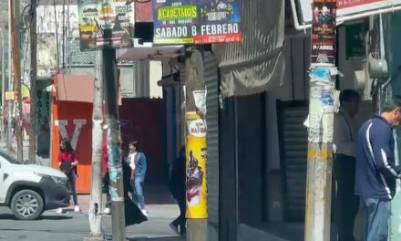 Exageran en publicidad  en el centro de Saltillo