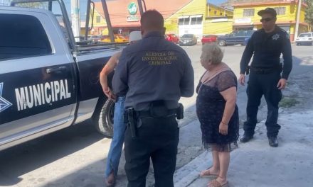 Golpean a hombre mientras caminaba en Saltillo sin razón alguna