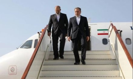 Irán y Estados Unidos sostienen tercera ronda de negociaciones nucleares en Omán