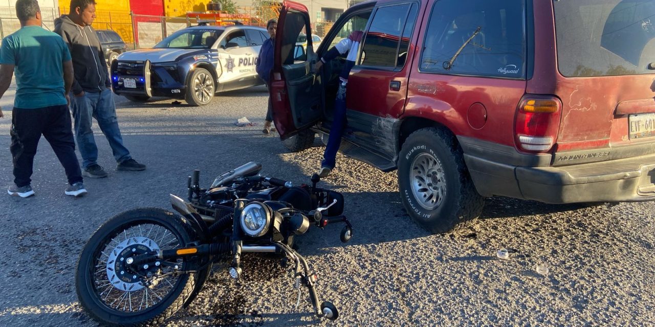 Motociclista es trasladado en código amarillo tras choque en Saltillo