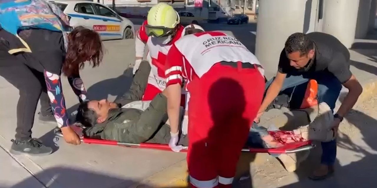Motociclista de aplicación sufre accidente en Saltillo