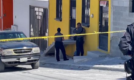 Mujer termina con su vida en el centro de Saltillo tras discutir con su pareja