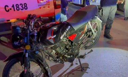 Motociclistas arrollan a menor de 6 años en Villas de Peña