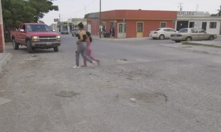 No tapan baches en la colonia El Salvador