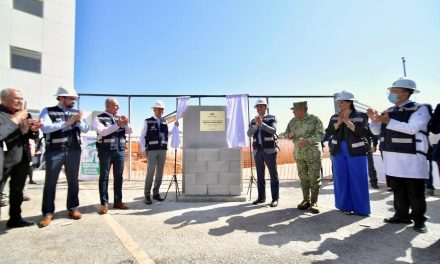Colocan la primera piedra del Centro Oncológico de Torreón