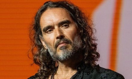 Rusell Brand; el comediante y ex de Katy Perry es acusado de violación