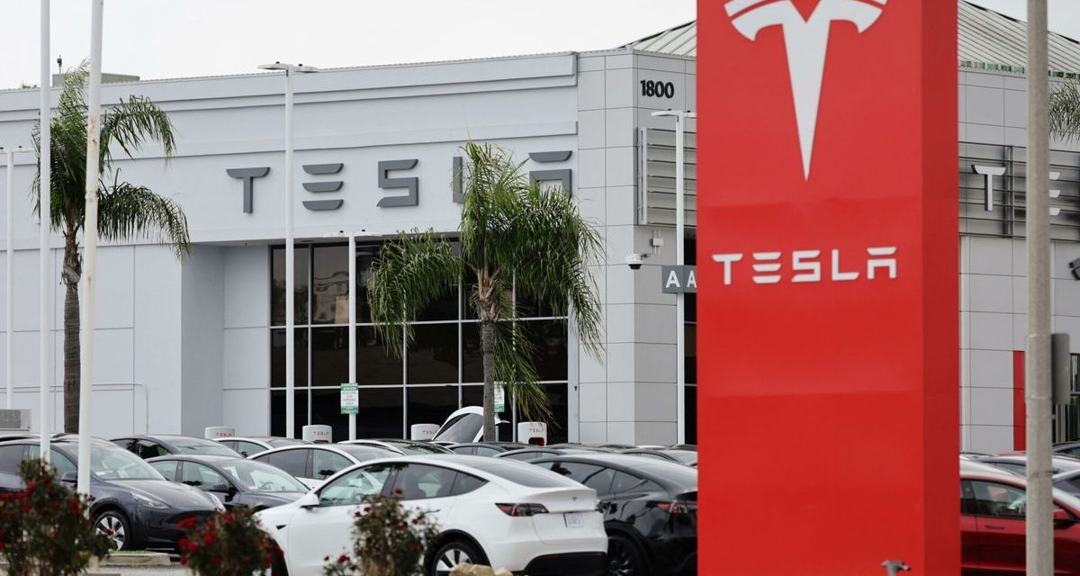 Caen hasta 71% las ganancias de Tesla en primer trimestre del año