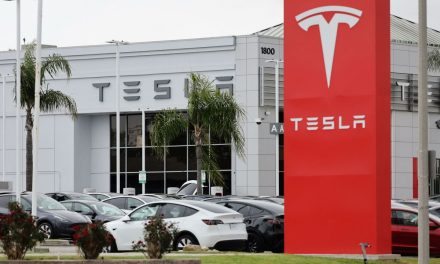 Caen hasta 71% las ganancias de Tesla en primer trimestre del año