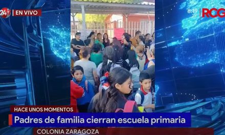 Saltillo: Padres de familia cierran primaria de la colonia Zaragoza