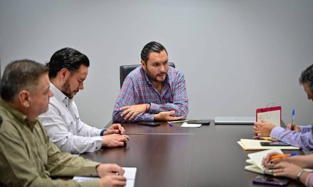 Revisa Carlos Villarreal avances de la Unidad de Mejora Regulatoria
