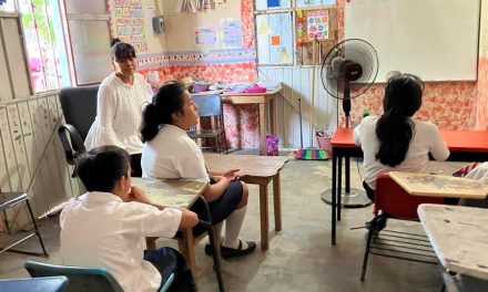 Autoridades educativas analizan cambios en el calendario escolar