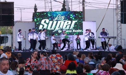 Celebran a las madres en San Juan de Sabinas