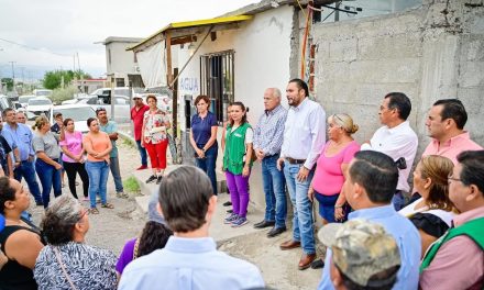 Manolo Jiménez y Carlos Villarreal dan certeza patrimonial a cientos de familias